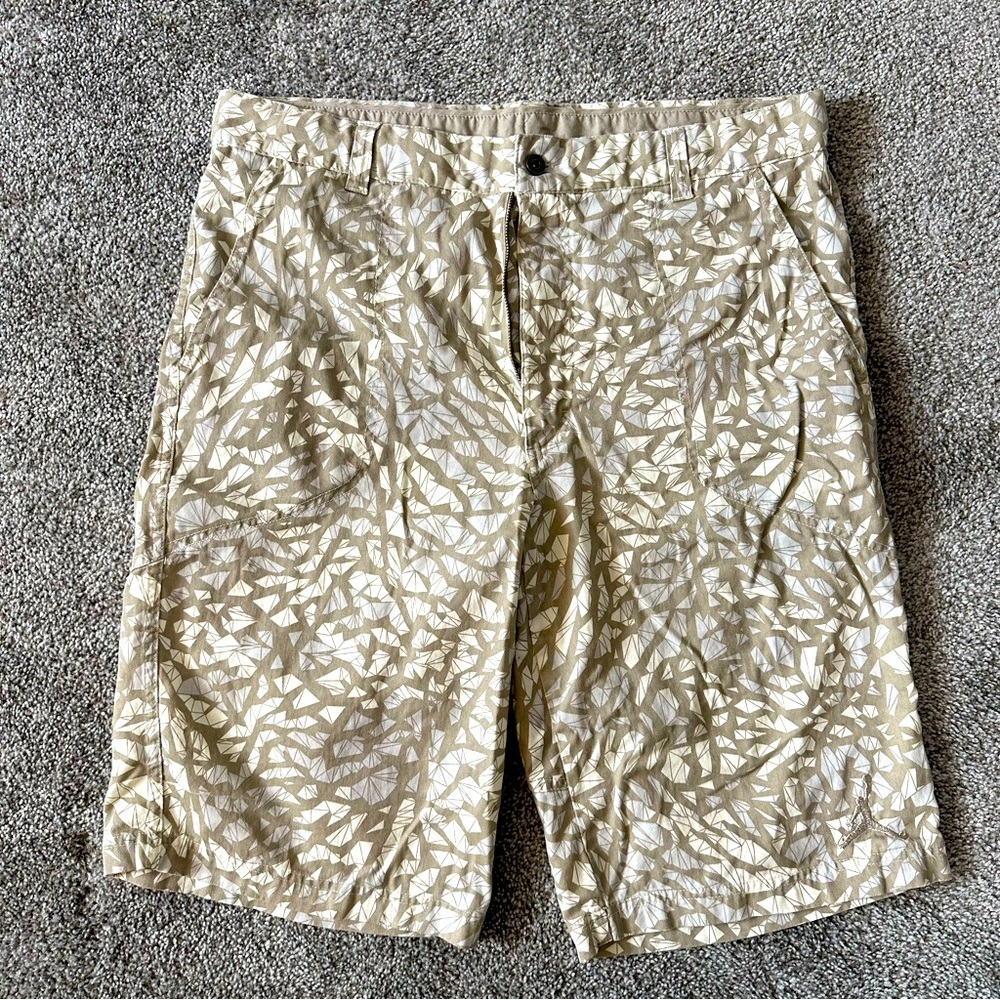 (SOLD) Air Jordan Men’s Jumpman Fragmented Shorts Chino